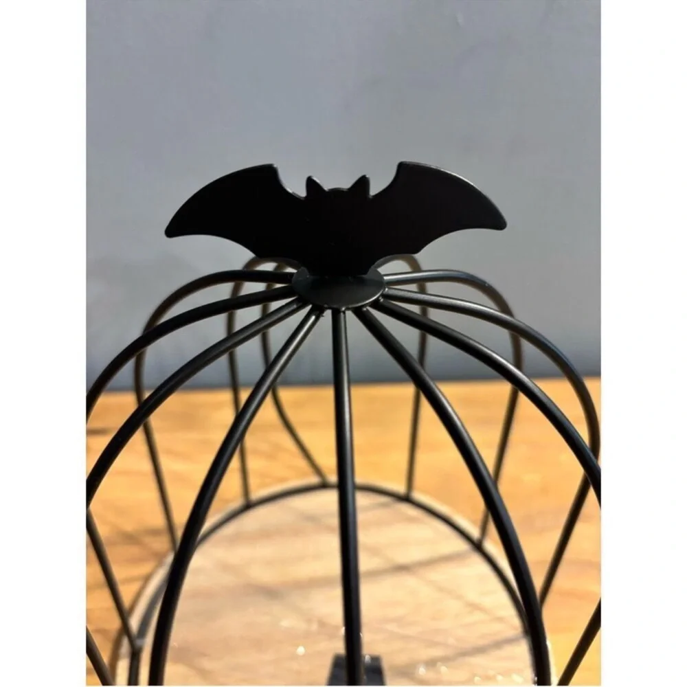 Target bull’s-eye bat cage/birdcage Halloween decor